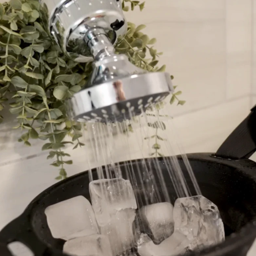 🧊 7 beneficios de la ducha fría que cambiarán tu vida (y cómo hacerla sin tina)
